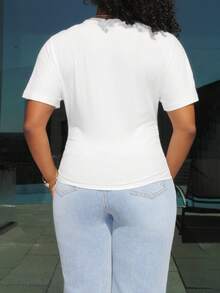 Steph T 女式夏季简约 Y2K 基本款日常休闲返校街头风弹力白色宽松褶皱短款 T 恤 - 白色 - 查看 2