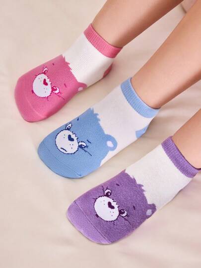 SHEIN X Care Bears 3双装女童纯棉柔软透气吸湿短袜，白色可爱卡通熊图案，踝袜，加固趾跟，经久耐穿，四季皆宜，适合学校及户外活动，夏季冬季皆可穿着。