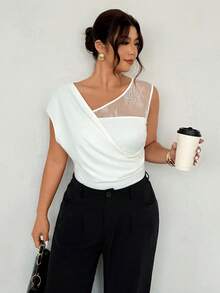 Firerie 女士优雅简约浪漫精致时尚度假新款日常通勤不对称蕾丝拼接荷叶边白色T恤上衣，春夏款 - 白色 - 查看 1