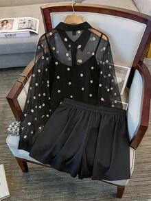 GlowEve CURVE 大码女式透视刺绣镂空衬衫、纯色吊带背心和短裤三件套，优雅清新，夏季必备 - 彩色 - 查看 2