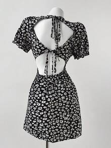 Sunspun Romantic Vacation Ditsy Floral Fitted V-Neck Backless Dress - Black - View 2