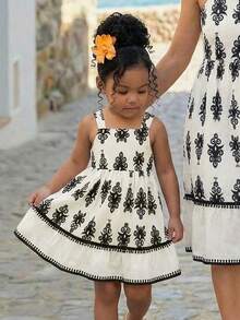 SHEIN 女婴可爱碎花无袖连衣裙，夏季 - 杏色 - 查看 1