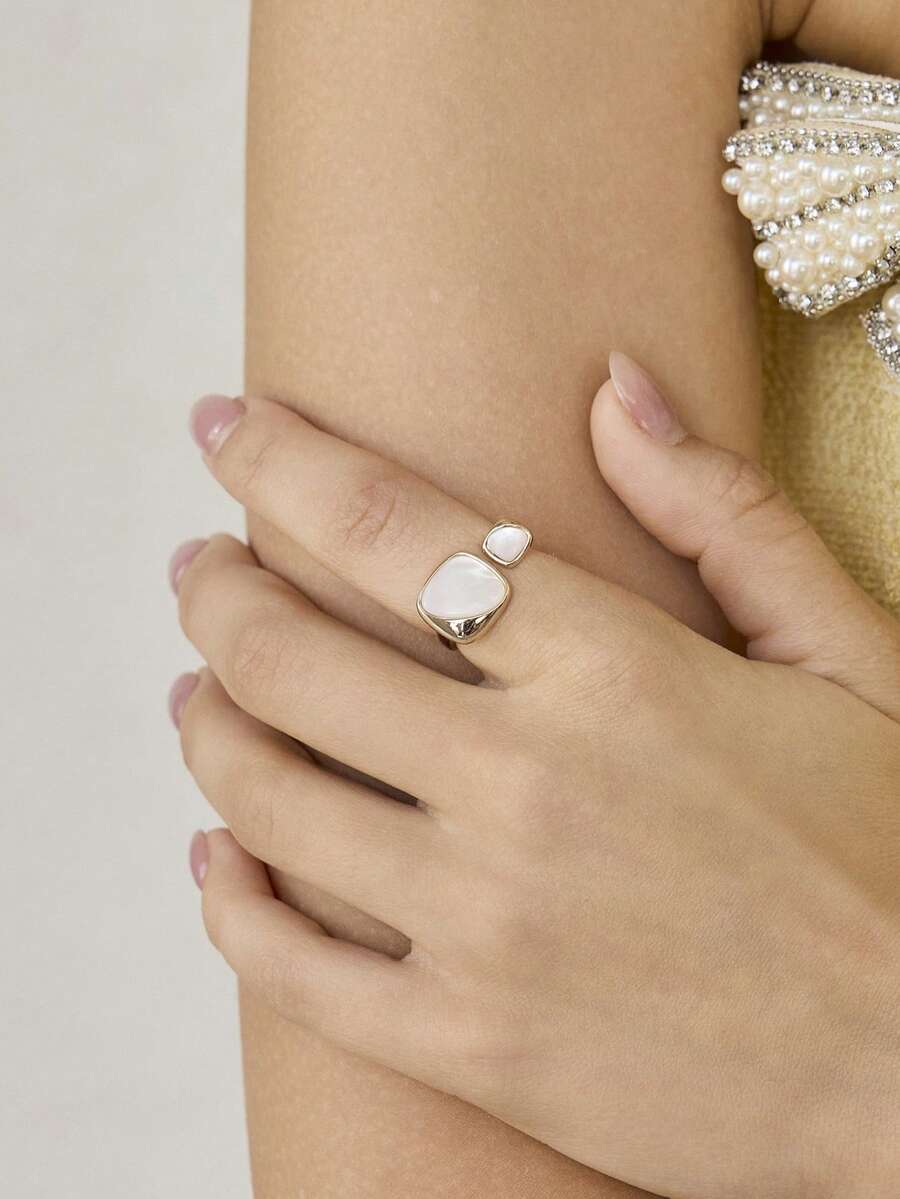 MOTF PREMIUM Anillo de concha blanca simple y elegante con baño de oro de 18k - Amarillo Oro - Ver 2