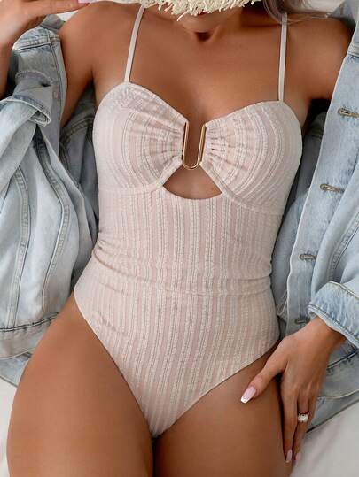 Costavie 女士提花面料金属装饰性感连体泳衣，适合海滩度假