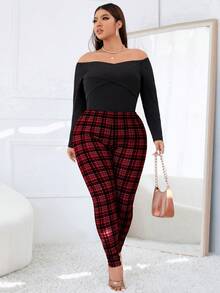SHEIN Essnce Legging Ketat Elastis Motif Kotak-kotak Ukuran Besar - Merah - View 3