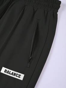 Manfinity Homme 2件組男士休閒日常字母圖案短袖T恤與短褲，夏季兩件套慢跑運動服套裝男裝 - 灰色 - 查看 3