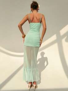 RiviMae 时尚性感优雅女士中长连衣裙，性感无肩带褶皱设计，内置鱼骨胸衣。侧开衩饰有荷叶边。时尚性感优雅，适合派对、通勤、街头等各种场合。 - 綠色 - 查看 2