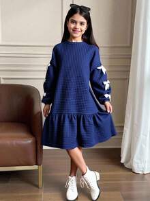 Tween Girl Casual Sports Elegant Contrast Color 3D Bow Ribbon Bow Loose Oversize Drop Shoulder Patchwork Ruffle Hem Long Sleeve Textured Plaid Embossed Sweatshirt Dress, Navy Blue Autumn Winter Clothes For Women Navy Blue Girl Dress Girls Long Sleeve Dress Modest Girls Dress Quilted Navy Dress Girls Dress - Navy Blue - View 4