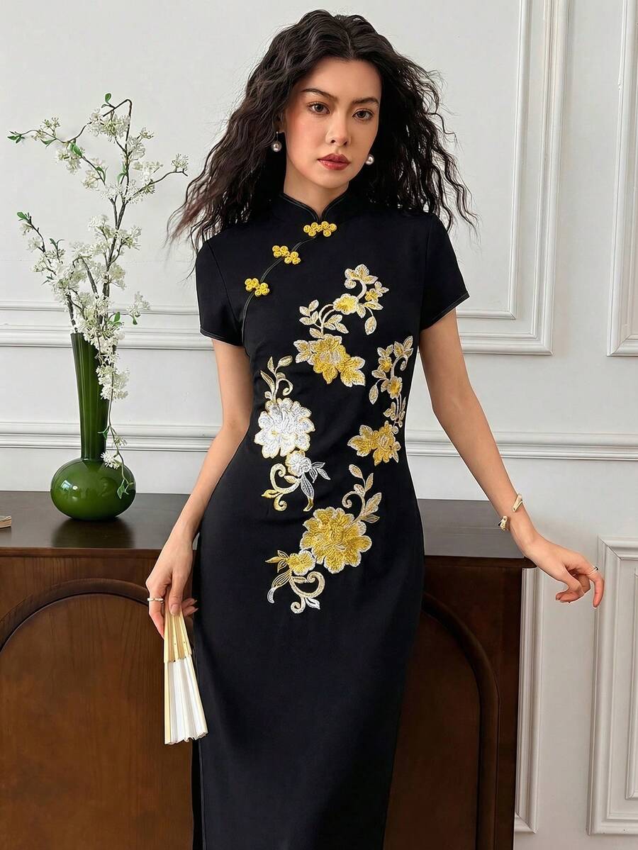 EastFlair Women's Black Floral Embroidery Cheongsam Long Dress,Short Sleeves Elegant Chinese Style Qipao,Summer Dining Outfit