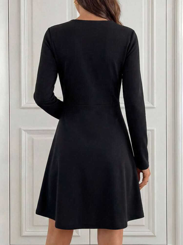 Women's Solid Color Round Neck Raglan Sleeve Lace Patchwork Waist Ruffle Hem Elegant Short Dress,Dresses For Women Elegant,Black Dress