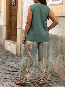 SHEIN VCAY Plus Size Women's Solid V-Neck Top And Floral Print Wide Leg Pants Casual 2-Piece Set, Suitable For Vacation Outfit - Multicolor - View 2