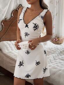 CottageSlumber Áo ngủ nữ in hoa cổ chữ V, viền bèo nhún, trang trí nơ. - màu đen - Xem 4