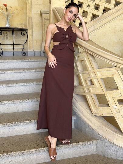 Marta Soriano Váy dây hở lưng họa tiết cánh hoa giản dị cho kỳ nghỉ, Hoa ba chiều, Phong cách kỳ nghỉ, Trang phục kỳ nghỉ cho phụ nữ, Trang phục kỳ nghỉ cho phụ nữ, Trang phục kỳ nghỉ trên bãi biển, Trang phục mùa hè cho phụ nữ, Váy mùa hè cho phụ nữ, Váy cho phụ nữ, Váy mùa hè