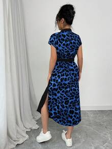 Selianne 女士休闲优雅商务休闲度假旅行复古风格豹纹印花衬衫，前开襟纽扣，腰带蝴蝶结，口袋侧开衩，通勤居家撞色面料，2025夏季新款短袖长裙 - 藍色 - 查看 2