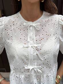 Solivie 女士度假休闲纯色镂空刺绣系带衬衫 - 白色 - 查看 5