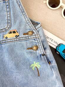 SHEIN 男童汽车和棕榈树卡通印花蓝色牛仔背带短裤 - 淺色水洗藍 - 查看 7