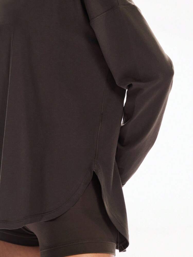 Camiseta casual diaria de cuello redondo, manga larga oversize y bajo con abertura curva, de algodón pima