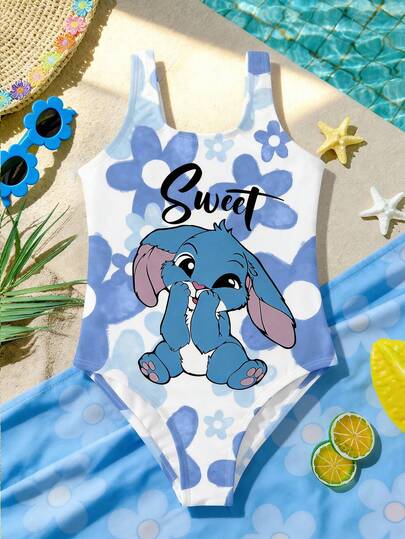 SHEIN Traje de baño de una pieza minimalista casual para niñas jóvenes con estampado de conejo azul Lulu y Stitch, estampado floral degradado azul, adecuado para verano, vacaciones en la playa, sesión de fotos, a juego con mamá, primer viaje a la playa, vacaciones de verano, traje de baño estético, fiesta en la piscina, campamento de verano, estilo Cottagecore
