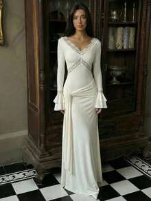 Aloruh Vestido de festa branco elegante, modelo sereia com decote em V profundo e mangas flare vazadas para mulheres. - Branco - Ver 3