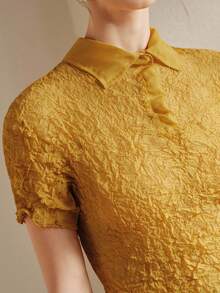 Anewsta 女士优雅都市风黄色纹理短袖衬衫领T恤 - 黃色 - 查看 1