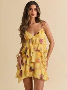 SHEIN BAE 不对称纯色黄色碎花甜美浪漫露背系带荷叶边迷你连衣裙，适合度假、海滩派对、音乐节、毕业典礼等场合，黄色碎花连衣裙，荷叶边雪纺蛋糕裙吊带连衣裙，适合音乐节、演唱会、返校季、伴娘等场合 - 淡黃色 - 查看 5