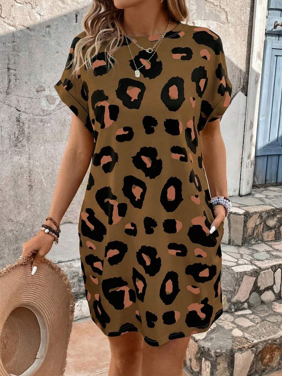 SHEIN LUNE 女士豹纹圆领蝙蝠袖短袖休闲口袋连衣裙 女士夏季连衣裙 豹纹连衣裙 女士连衣裙 豹纹连衣裙 女士休闲连衣裙 女士休闲连衣裙 宽松T恤连衣裙 女士直筒连衣裙 女士豹纹连衣裙 - 棕色 - 查看 1