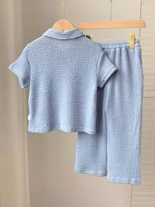 Bubblio Bộ 2 món áo polo và quần dài rộng rãi thoải mái cho bé trai. - Màu xanh nhạt - Xem 2