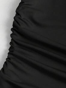 Sweetra Neue Frühlings-/Sommer-Damen Modische High Street Chic asymmetrische Schulter Slim Fit sportliche vielseitige bequeme Casual T-Shirt - Schwarz - Übersicht 3