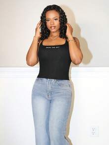 Steph T 背面有字母图案的无袖上衣 背心 学院风上衣 - 黑色 - 查看 5