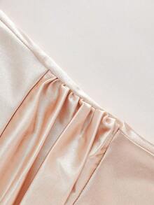 Franclia 2026款奢华缎面垂褶修身短袖连衣裙，优雅时尚高端显瘦夏季正式礼服，肩部饰以珍珠，腰部褶皱A字廓形，尽显优雅、法式、温柔的女士优雅连衣裙 - 杏色 - 查看 3