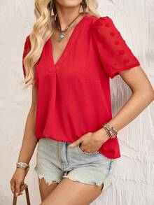 Breezaya Blusa elegante de manga corta con cuello en V, de tela de gasa con pompones, color rojo, para primavera/verano - Rojo - Ver 7