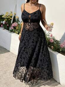 SHEIN EZwear Plus Size Women Lace Spaghetti Strap Dress,Black Summer Glam Night Out Club Elegant Hollow Out Slip Dress,Chic Y2k Casual Party Wedding Graduation - Black - View 6