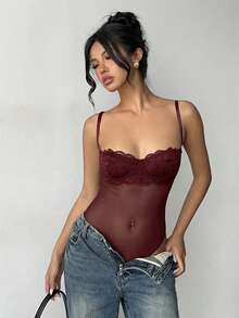 Aloruh 女士纯色撞色蕾丝短款修身时尚吊带背心，万圣节女装，外出上衣，约会之夜女装，蕾丝束身连体衣 - 酒紅色 - 查看 3