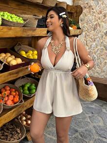 SHEIN LUNE Bộ jumpsuit ngắn cổ yếm dệt kim khóa kim loại dành cho nữ, trang phục thường ngày đi nghỉ mát, jumpsuit phong cách đường phố. - Màu be - Xem 4