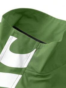 Manfinity Campus Court 男士休闲百搭运动立领夹克，大图案印花，年轻情侣款，大口袋设计，秋冬外套 - 綠色 - 查看 5