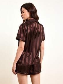 Hourtrue 2 件缎纹条纹睡衣套装，长袖领扣衬衫和蝴蝶结长裤，睡衣家居服套装，适合家居使用，秋冬 - 巧克力棕 - 查看 2