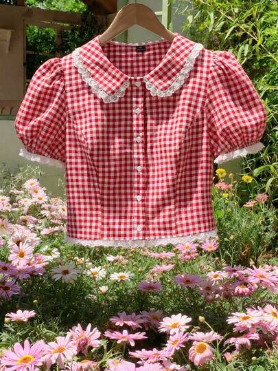 SHEIN MOD Plus Size Women's Summer Casual Countryside Vacation Style Red & White Plaid Print Peter Pan Collar Puff Sleeve Contrast Lace Shirt,Front Fitted Waist Cottage Style Spring Summer Picnic Outdoor Casual Daytime Daily Wear Short Sleeve Top, Going Out Tops Country Shirt Peter Pan Collar Blouse Red Checkered Top Red Gingham Top Cottagecore Clothes