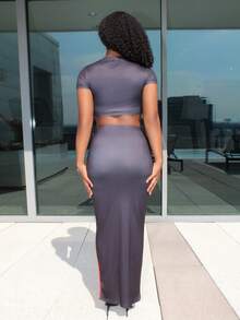 Bộ 2 món/Bộ đồ nữ thường ngày họa tiết hoa ngắn tay crop top & váy dài ôm sát maxi, mùa hè - màu đen - Xem 2