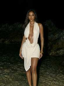 SHEIN ICON 女士外出性感度假礼服，适合舞会、音乐会、科切拉音乐节、海滩度假，辣妹风纯色深V领露背性感吊带迷你连衣裙，夏季 - 杏色 - 查看 1