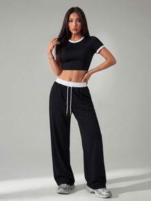 SHEIN PETITE Set de 2 piezas de Top de manga corta con cuello redondo y pantalones de unicolor para mujer - Negro - Ver 3