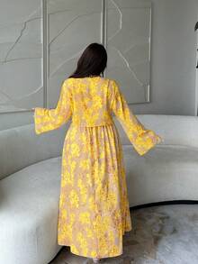 Vibekara Conjunto de 2 piezas de cárdigan y vestido de tirantes minimalista de gasa floral para verano, de corte slim, rejuvenecedor para vacaciones en la playa - Amarillo - Ver 2