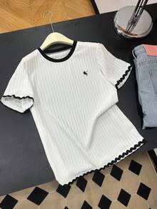 SHEIN Franclia 女士白色T恤，黑色滚边，绣马图案，优雅针织上衣，夏季套装 - 白色 - 查看 1