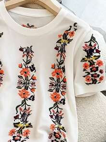 Franclia Women's Elegant Round Neck Printed T-Shirt, Versatile Spring/Summer Top - Multicolor - View 4