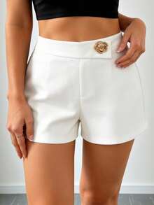 GlowEve CURVE Quần short nữ cỡ lớn, kiểu dáng thường ngày, đa năng, họa tiết hoa 3D bằng kim loại. - trắng - Xem 4