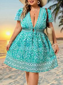SHEIN CURVE+ 大码女式绿色碎花短裙，V领短袖腰部系带蝴蝶结A字裙，波西米亚休闲西部音乐节沙滩连衣裙，女士夏季连衣裙，飘逸长裙 - 綠色 - 查看 10