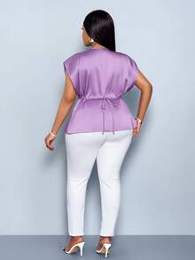 SOLERSUN 女士加大码春夏纯色时尚休闲优雅日常商务V领缎面不对称下摆衬衫 - 紫色 - 查看 5