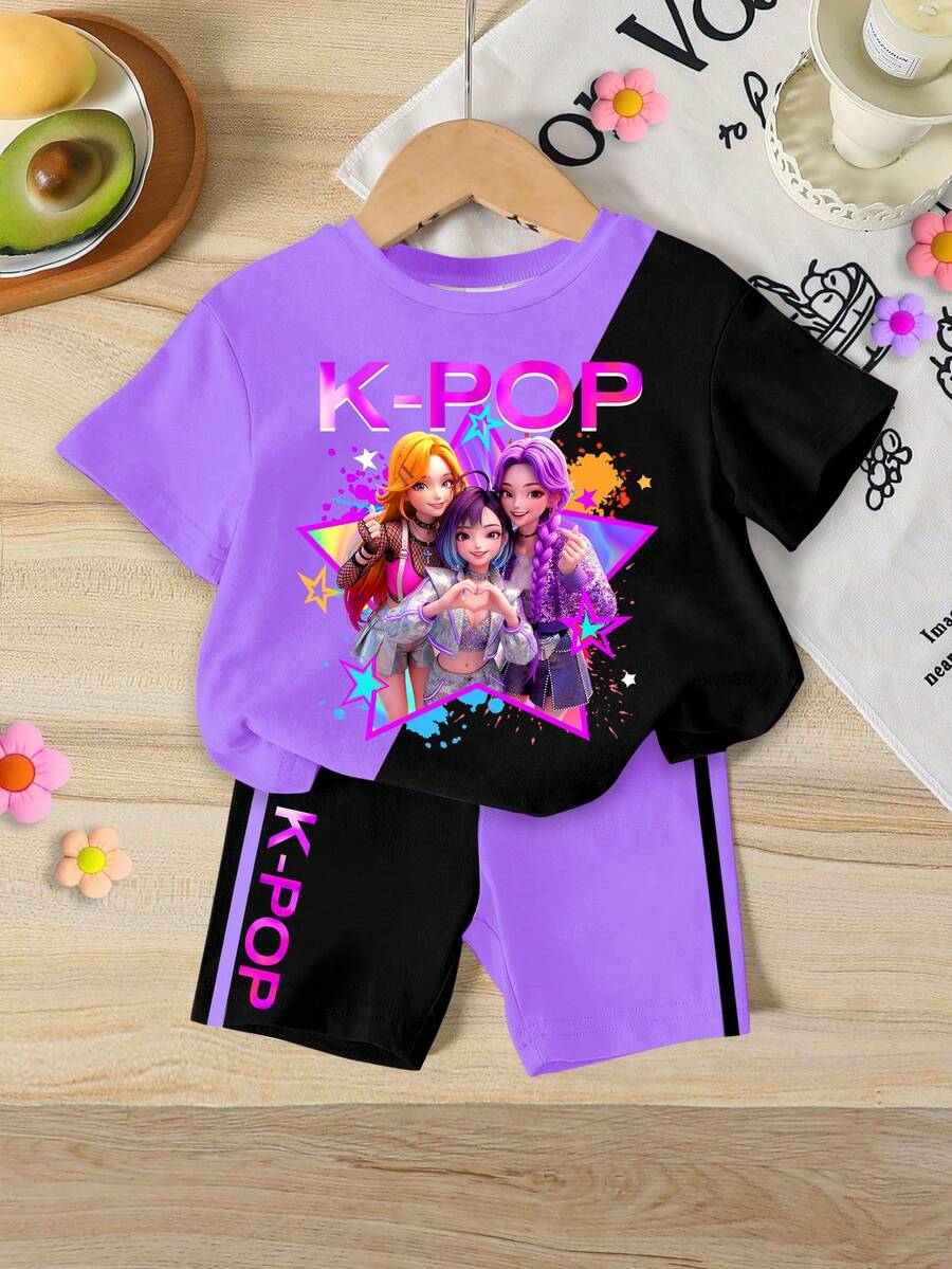 Bộ đồ thể thao thường ngày cho bé gái, họa tiết hoạt hình K-POP hình ngôi sao và trái tim, kiểu mực loang, phối màu tương phản, gồm áo thun ngắn tay cổ tròn và quần short cùng màu, thích hợp mặc hàng ngày và đi nghỉ mát. Bộ áo thun màu tím. - Nhiều màu - Xem 1
