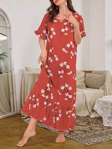 Serenescape Áo ngủ dài in hoa với viền xếp ly bồng bềnh - Gỗ đỏ - Xem 4