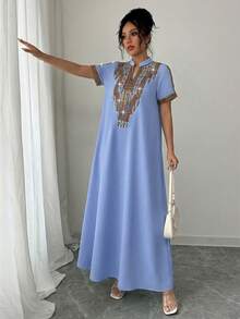 Rafferiza Đầm dài dáng rộng cổ tàu thêu họa tiết tương phản màu sắc, đính đá lấp lánh dành cho nữ. - Xanh da trời - Xem 5