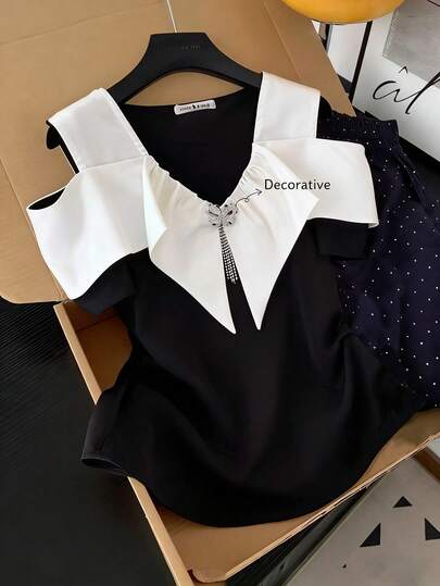 GlowEve Women's Contrast Color Metal Bow Decor Off-Shoulder Fashion Blouse